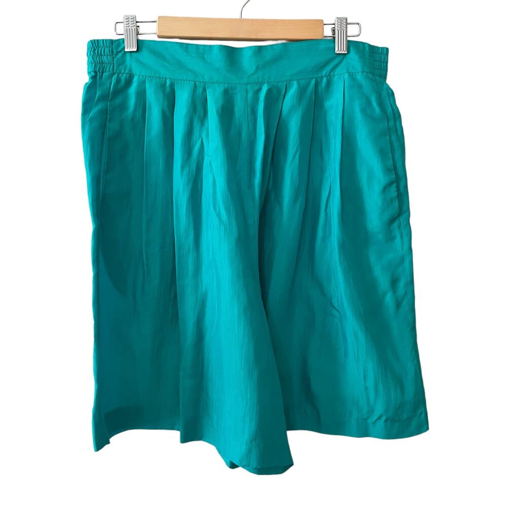 Vintage 90s High waisted Silk Shorts Teal M